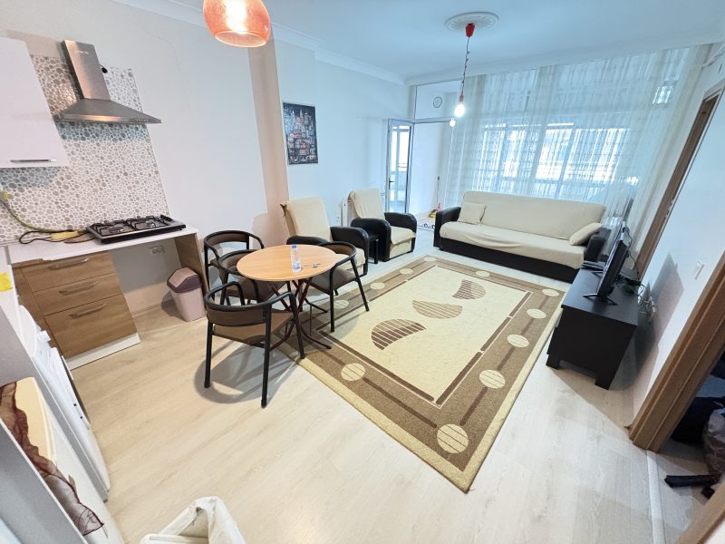 MARMARA'DAN ANA CADDE ÜZERİNDE 2+1 EŞYALI KİRALIK DAİRE