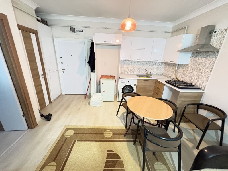 MARMARA'DAN ANA CADDE ÜZERİNDE 2+1 EŞYALI KİRALIK DAİRE