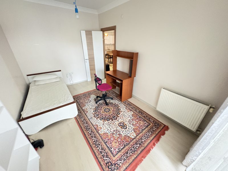 MARMARA'DAN ANA CADDE ÜZERİNDE 2+1 EŞYALI KİRALIK DAİRE