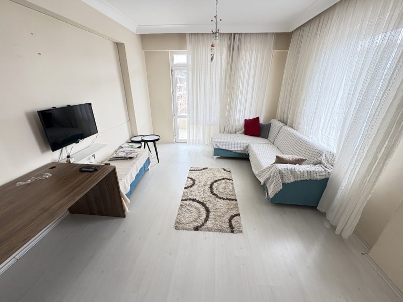 MARMARA'DAN CEM EVİ ARKASINDA 1+1 GENİŞ EŞYALI DAİRE