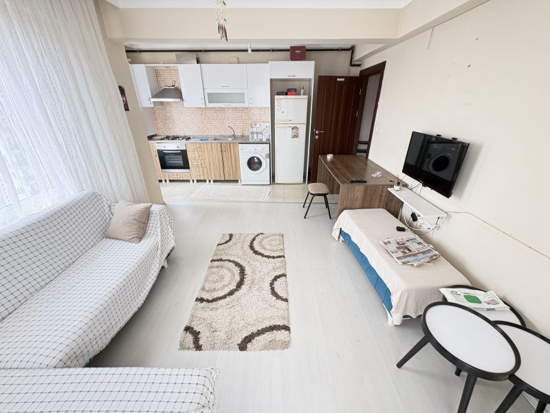 MARMARA'DAN CEM EVİ ARKASINDA 1+1 GENİŞ EŞYALI DAİRE