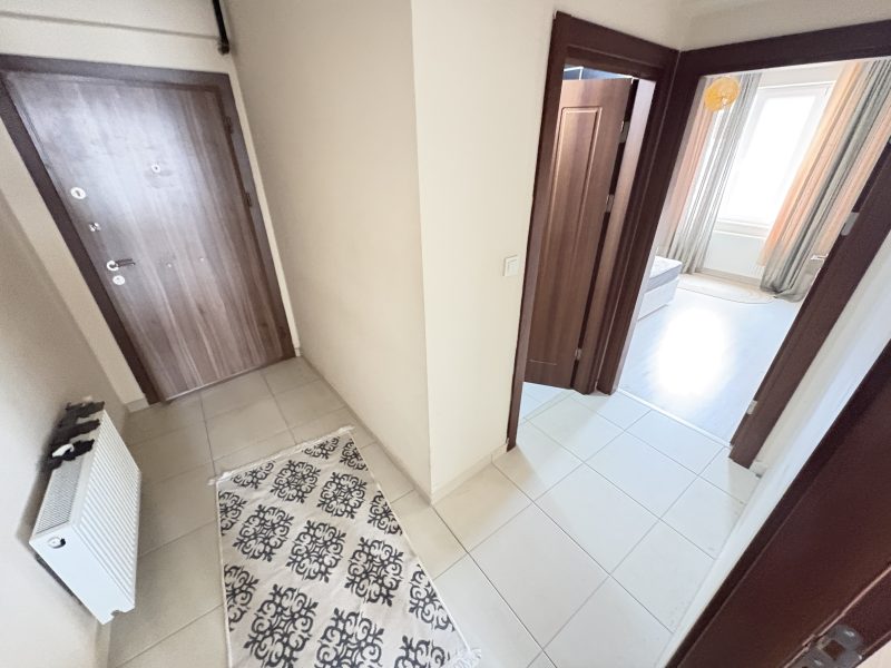 MARMARA'DAN CEM EVİ ARKASINDA 1+1 GENİŞ EŞYALI DAİRE