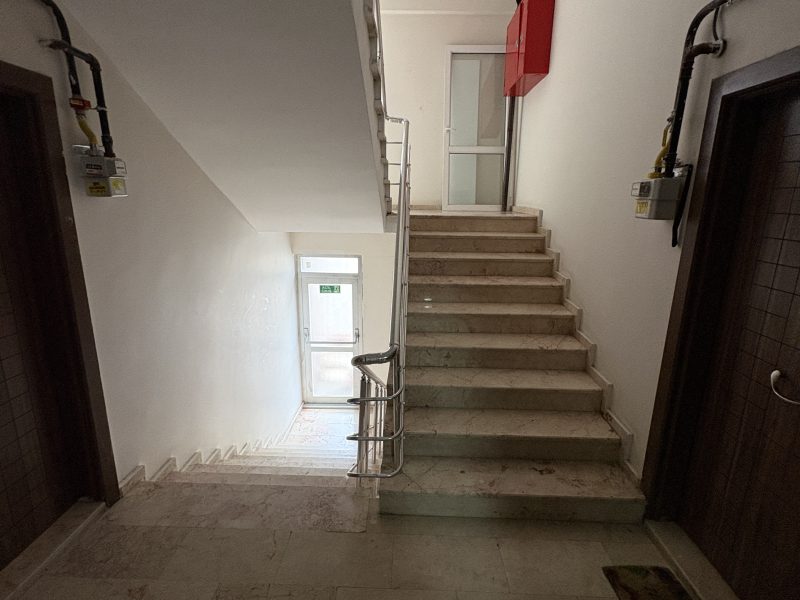 MARMARA'DAN CEM EVİ ARKASINDA 1+1 GENİŞ EŞYALI DAİRE