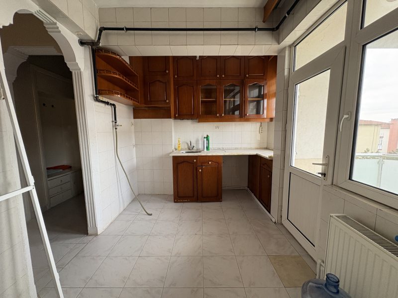 MARMARA'DAN 1. MURAT MAH BÜYÜK 2+1 KİRALIK DAİRE