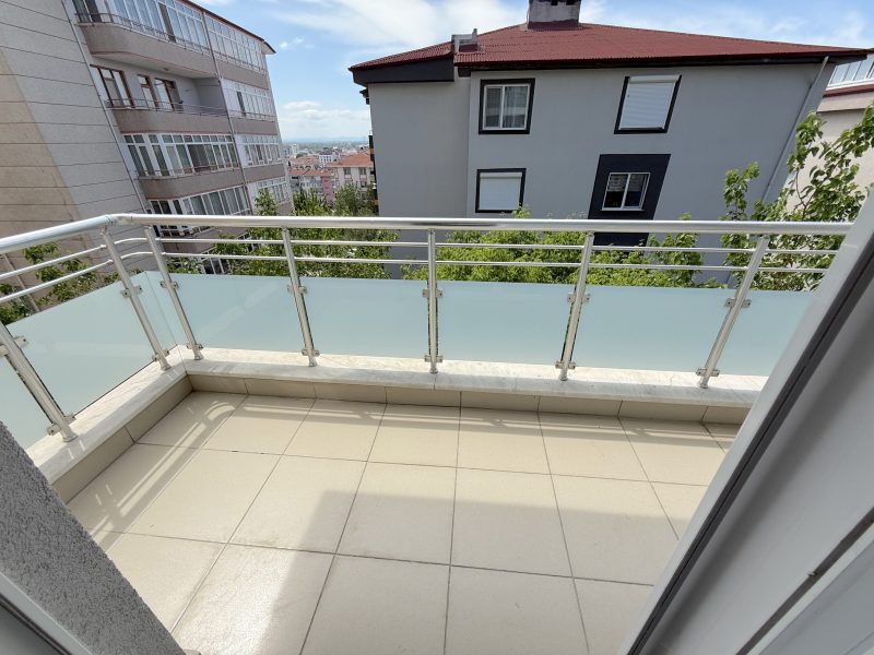 MARMARA'DAN ŞÜKRÜPAŞA GÖLET MEVKİ KİRALIK EŞYALI 1+1 DAİRE