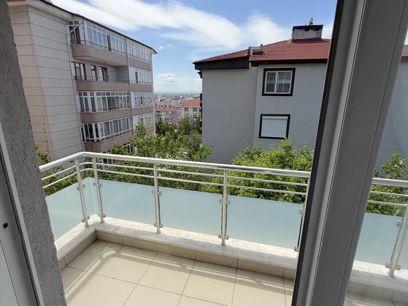 MARMARA'DAN ŞÜKRÜPAŞA GÖLET MEVKİ KİRALIK EŞYALI 1+1 DAİRE