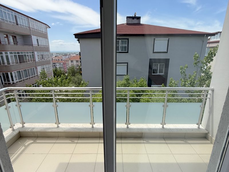 MARMARA'DAN ŞÜKRÜPAŞA GÖLET MEVKİ KİRALIK EŞYALI 1+1 DAİRE