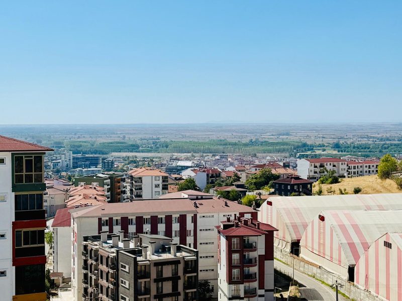 MARMARA'DAN MANZARALI EŞYASIZ 1+1 KİRALIK DAİRE