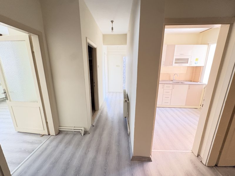 MARMARA'DAN ESKİ İSTANBUL CADDESİNDE SATILIK 3+1 DAİRE