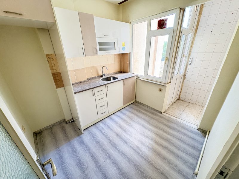 MARMARA'DAN ESKİ İSTANBUL CADDESİNDE SATILIK 3+1 DAİRE