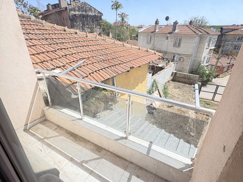 MARMARA'DAN ESKİ İSTANBUL CADDESİNDE SATILIK 3+1 DAİRE