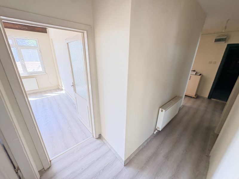 MARMARA'DAN ESKİ İSTANBUL CADDESİNDE SATILIK 3+1 DAİRE