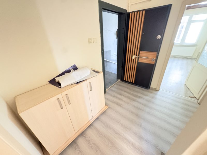 MARMARA'DAN ESKİ İSTANBUL CADDESİNDE SATILIK 3+1 DAİRE