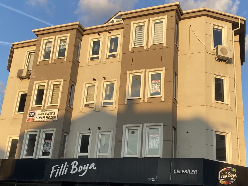 MARMARA'DAN İŞ MERKEZİNDE KİRALIK OFİS BÜRO