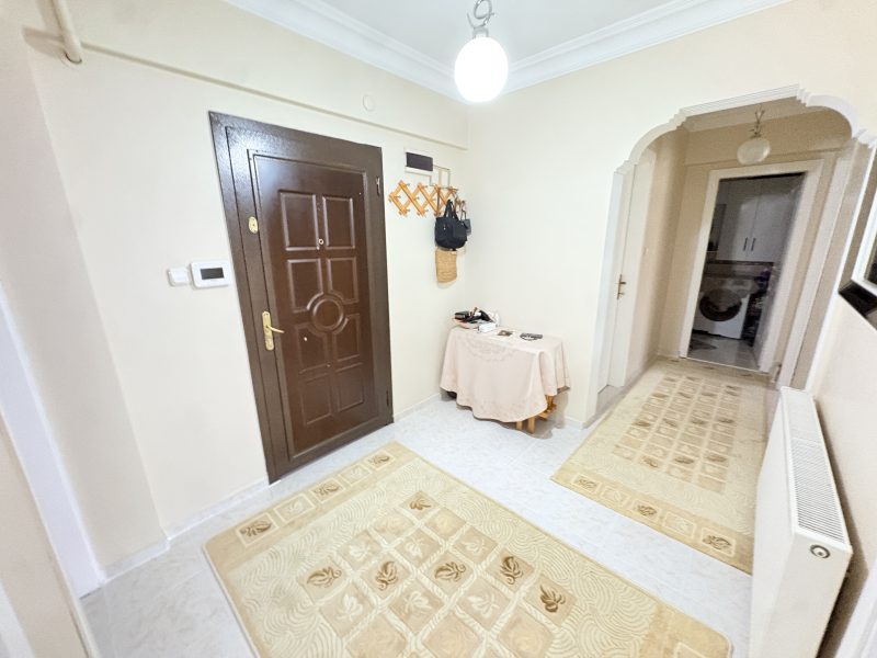 MARMARA'DAN MEDRESE ALİBEY'DE GENİŞ 2+1 SATILIK DAİRE