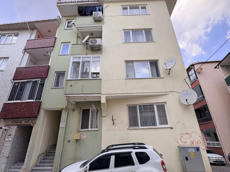 MARMARA'DAN MEDRESE ALİBEY'DE GENİŞ 2+1 SATILIK DAİRE