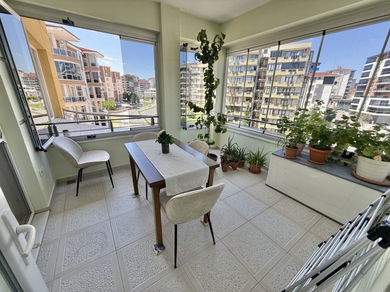 MARMARA'DAN ABDİ İPEKÇİ CADDESİ ŞÜKRÜPAŞA 3+1 SATILIK DAİRE