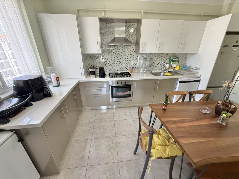 MARMARA'DAN ABDİ İPEKÇİ CADDESİ ŞÜKRÜPAŞA 3+1 SATILIK DAİRE