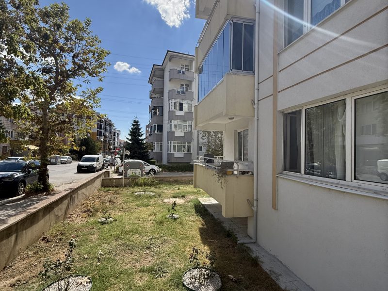 MARMARA'DAN ŞÜKRÜPAŞA MAHALLESİ SATILIK BÜYÜK 3+1 DAİRE