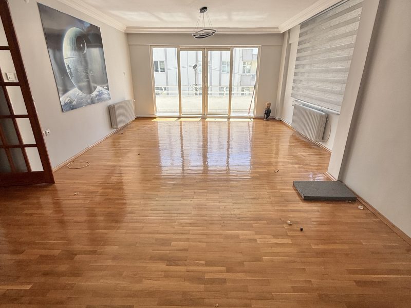 MARMARA'DAN ŞÜKRÜPAŞA MAHALLESİ SATILIK BÜYÜK 3+1 DAİRE