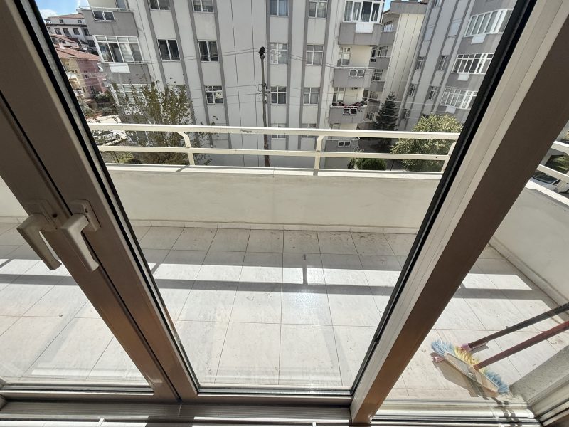 MARMARA'DAN ŞÜKRÜPAŞA MAHALLESİ SATILIK BÜYÜK 3+1 DAİRE