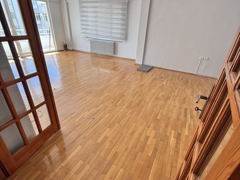 MARMARA'DAN ŞÜKRÜPAŞA MAHALLESİ SATILIK BÜYÜK 3+1 DAİRE