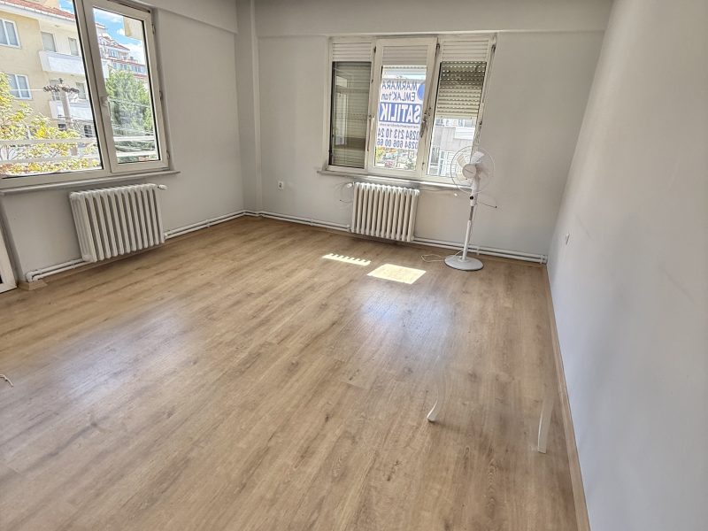 MARMARA'DAN ŞÜKRÜPAŞA MAHALLESİ SATILIK BÜYÜK 3+1 DAİRE