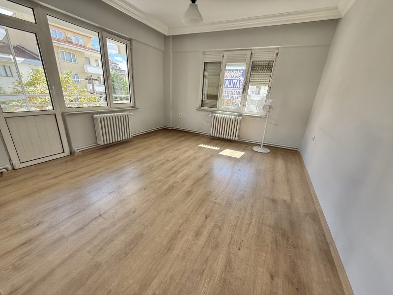 MARMARA'DAN ŞÜKRÜPAŞA MAHALLESİ SATILIK BÜYÜK 3+1 DAİRE