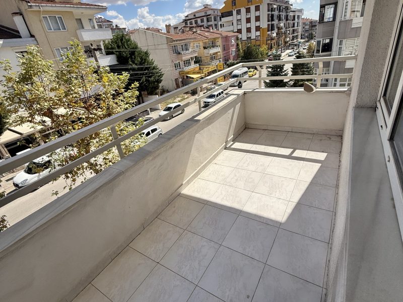 MARMARA'DAN ŞÜKRÜPAŞA MAHALLESİ SATILIK BÜYÜK 3+1 DAİRE