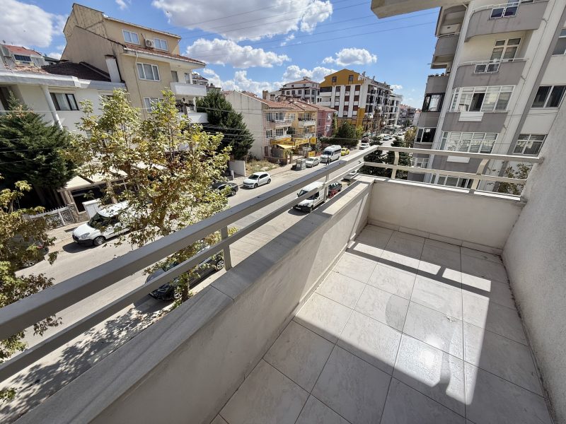 MARMARA'DAN ŞÜKRÜPAŞA MAHALLESİ SATILIK BÜYÜK 3+1 DAİRE