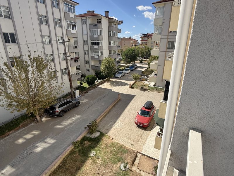 MARMARA'DAN ŞÜKRÜPAŞA MAHALLESİ SATILIK BÜYÜK 3+1 DAİRE