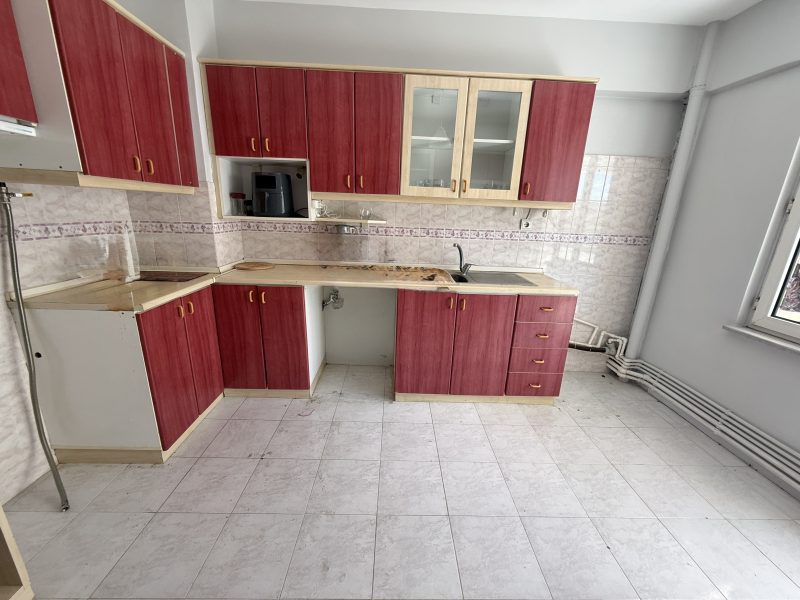 MARMARA'DAN ŞÜKRÜPAŞA MAHALLESİ SATILIK BÜYÜK 3+1 DAİRE