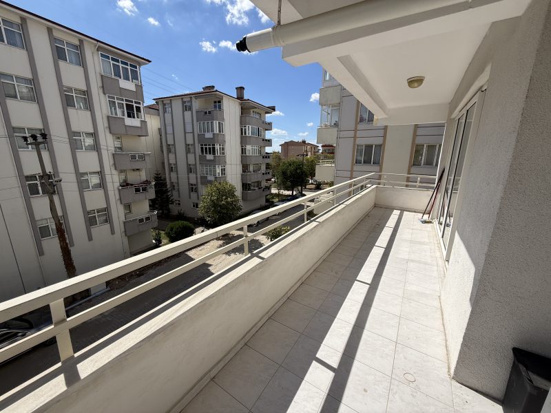 MARMARA'DAN ŞÜKRÜPAŞA MAHALLESİ SATILIK BÜYÜK 3+1 DAİRE