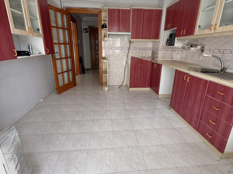 MARMARA'DAN ŞÜKRÜPAŞA MAHALLESİ SATILIK BÜYÜK 3+1 DAİRE