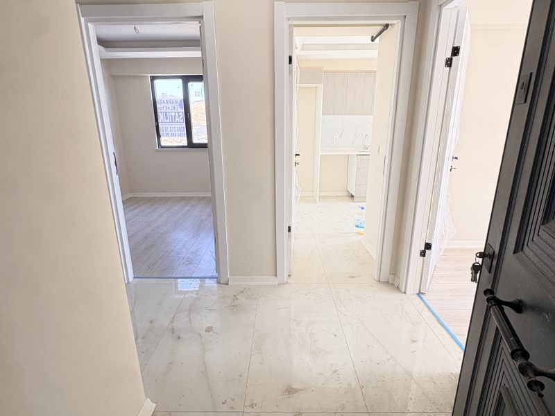 MARMARA'DAN KURTULUŞ MAHALLESİ CADDE CEPHE SATILIK 2+1 DAİRE