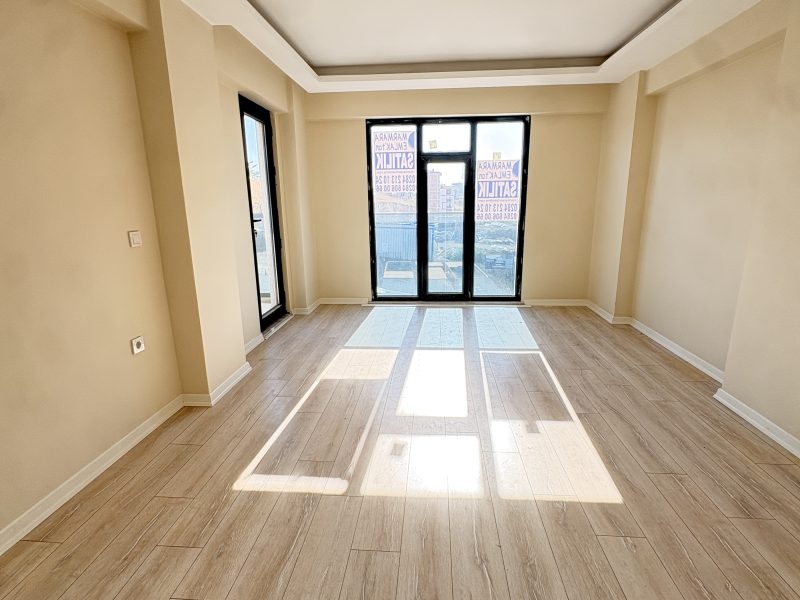 MARMARA'DAN KURTULUŞ MAHALLESİ CADDE CEPHE SATILIK 2+1 DAİRE