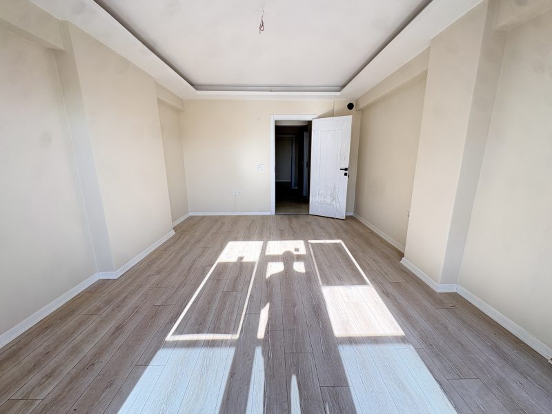 MARMARA'DAN KURTULUŞ MAHALLESİ CADDE CEPHE SATILIK 2+1 DAİRE