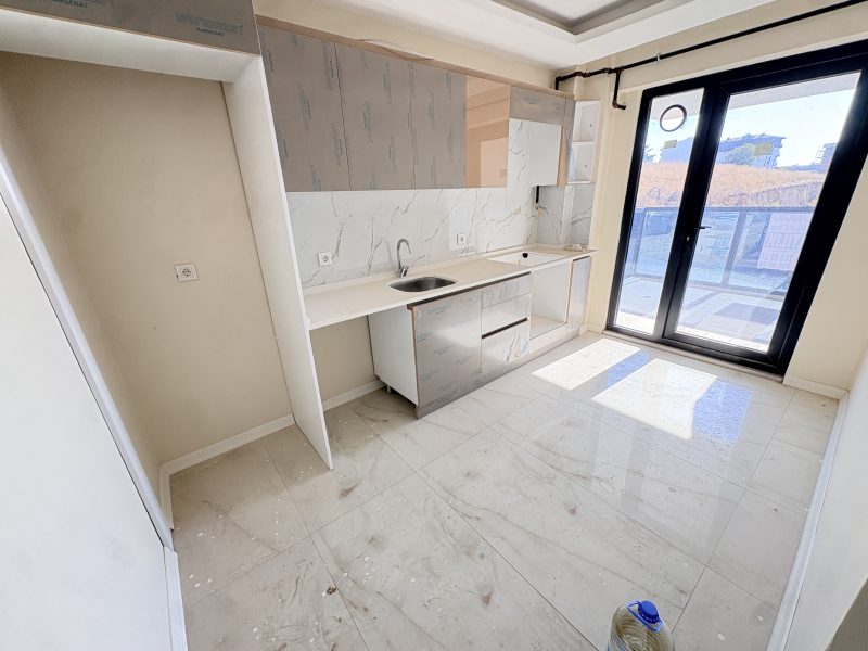 MARMARA'DAN KURTULUŞ MAHALLESİ CADDE CEPHE SATILIK 2+1 DAİRE