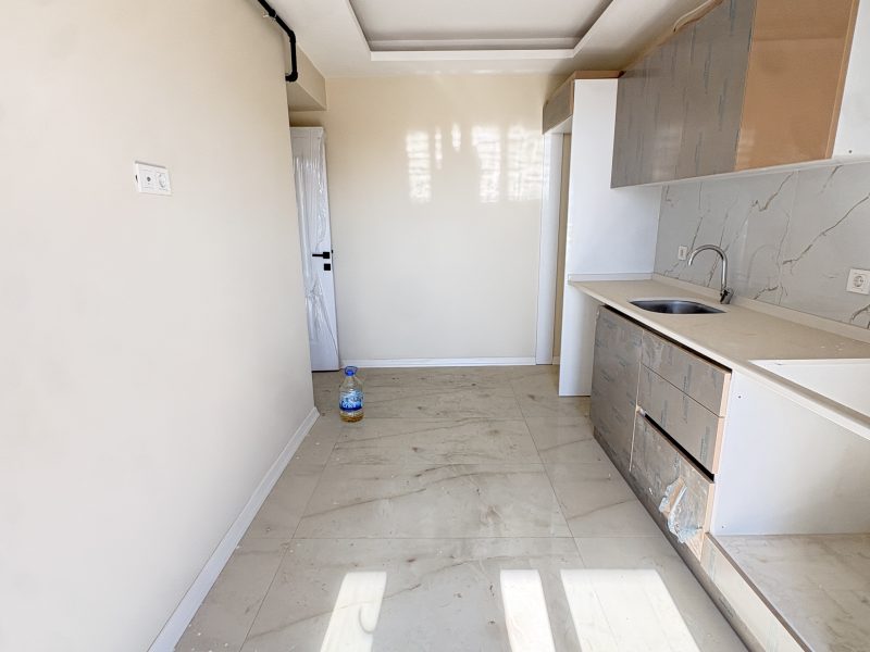 MARMARA'DAN KURTULUŞ MAHALLESİ CADDE CEPHE SATILIK 2+1 DAİRE