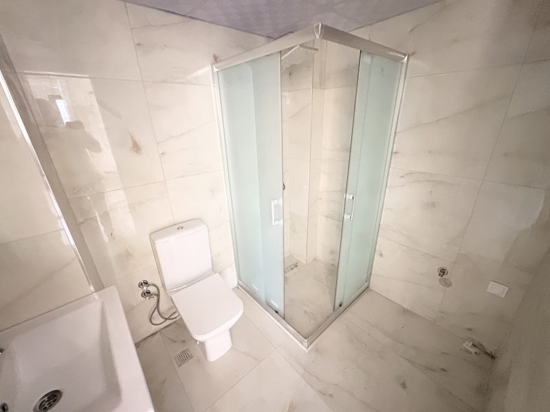MARMARA'DAN KURTULUŞ MAHALLESİ CADDE CEPHE SATILIK 2+1 DAİRE