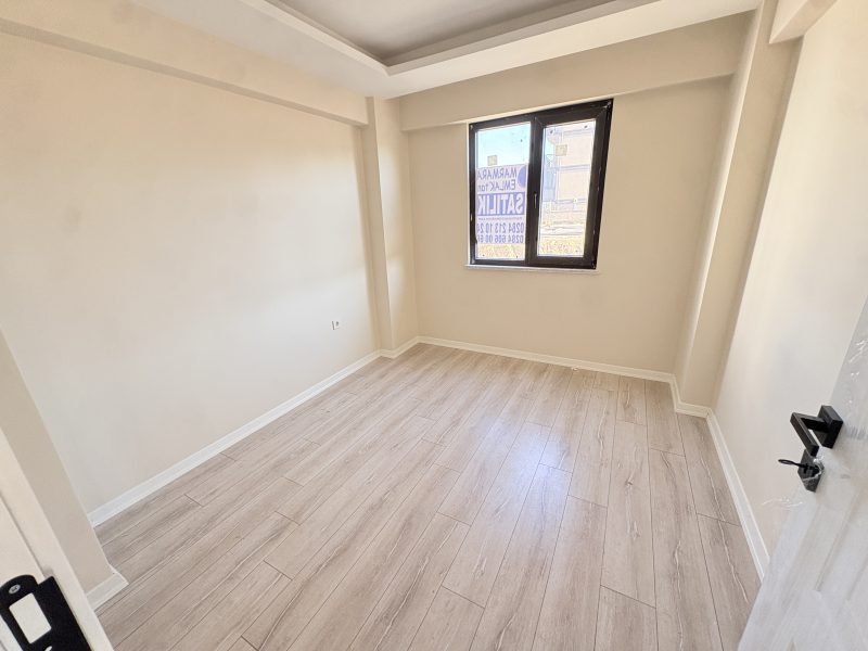 MARMARA'DAN KURTULUŞ MAHALLESİ CADDE CEPHE SATILIK 2+1 DAİRE