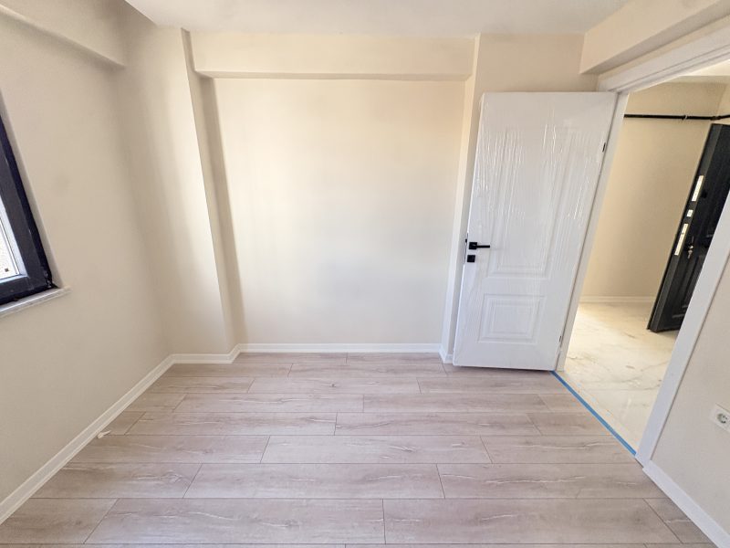 MARMARA'DAN KURTULUŞ MAHALLESİ CADDE CEPHE SATILIK 2+1 DAİRE