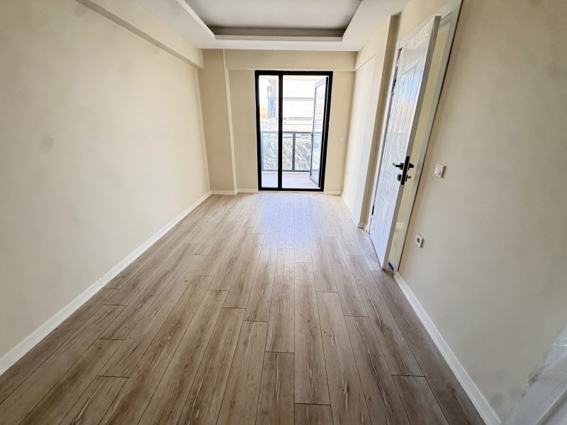 MARMARA'DAN KURTULUŞ MAHALLESİ CADDE CEPHE SATILIK 2+1 DAİRE