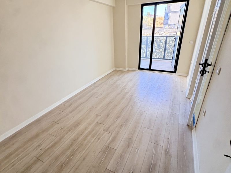 MARMARA'DAN KURTULUŞ MAHALLESİ CADDE CEPHE SATILIK 2+1 DAİRE