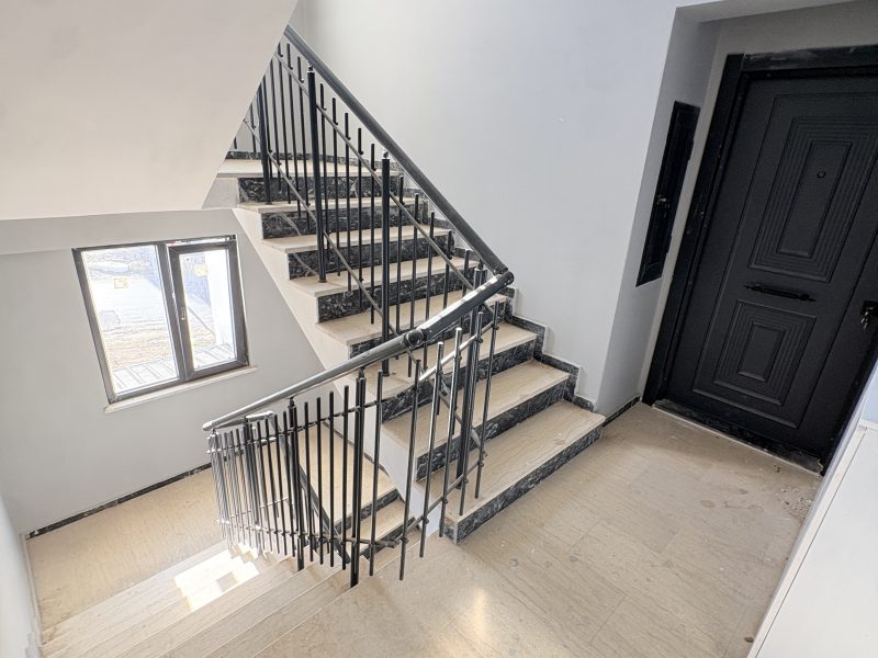 MARMARA'DAN KURTULUŞ MAHALLESİ CADDE CEPHE SATILIK 2+1 DAİRE