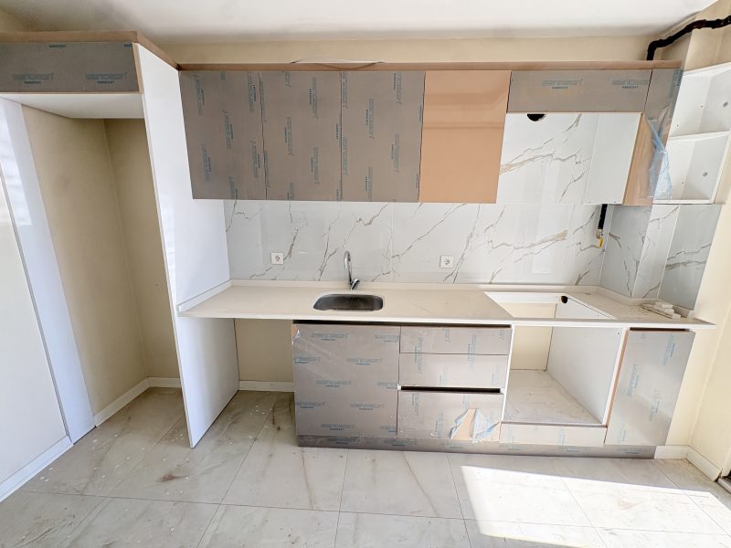 MARMARA'DAN KURTULUŞ MAHALLESİ CADDE CEPHE SATILIK 2+1 DAİRE
