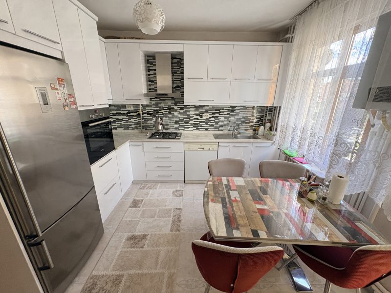 MARMARA'DAN ŞÜKRÜPAŞA'DA EŞYALIK KİRALIK 3+1 DAİRE