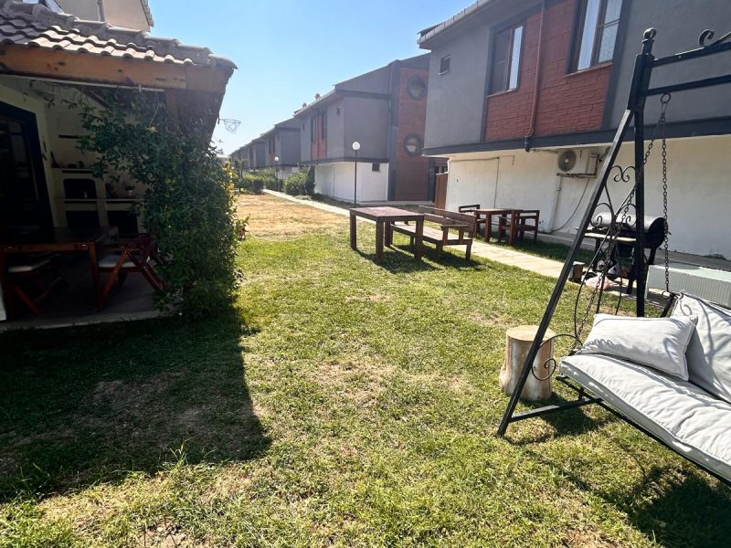 MARMARA'DAN SAROZ YAYLA SAHİLİ SATILIK TRİPLEKS VİLLA